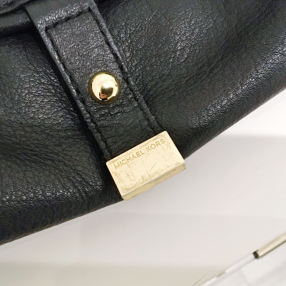 Michael Kors Black & Gold Bag - Picture 4 of 8